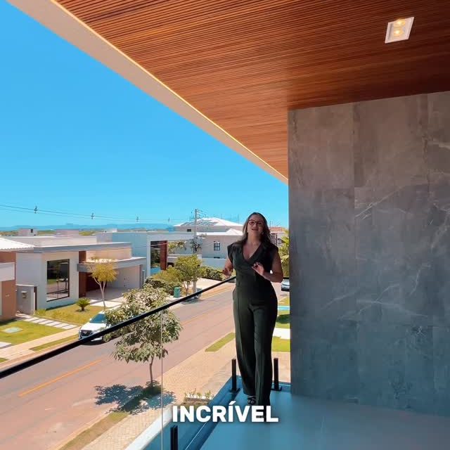 ✨ Residência de Alto Padrão em Condomínio Fechado | Cuiabá – MT
💰 R$ 4.200.000,00

📐 Terreno: 484,65 m²
🏗 Área construída: 353,70 m²

Projeto contemporâneo que une sofisticação, conforto e funcionalidade, com ambientes amplos, integração perfeita e excelente iluminação natural.

🛋 Ambientes – Piso Térreo:
• Sala de estar com pé-direito duplo
• Cozinha integrada ao espaço gourmet
• Suíte master com amplo closet, duas cubas e duas duchas
• Segunda suíte térrea
• Lavabo
• Lavanderia
• Piscina aquecida
• Quintal com espaço de convivência
• Garagem para 4 veículos

🛏 Piso Superior:
• 2 suítes com sacada privativa
• Escritório com sacada

✨ Diferenciais:
• Revestimentos Portobello
• Aquecimento de água em torneiras e duchas
• Cozinha e gourmet com água quente
• Piscina aquecida
• Acabamentos refinados e estrutura moderna

🏡 Uma casa pensada para quem busca exclusividade, conforto e alto padrão de vida em uma das regiões mais valorizadas de Cuiabá.

⸻

Corretora Eli | CRECI 14.060
📞 (65) 99226-3540

#AltoPadrãoCuiabá #ImóveisExclusivos #CasaDeLuxo #ImóvelAltoPadrão #ArquiteturaDeLuxo #CorretoraDeImóveis #VivaComEstilo #ImóvelDosSonhos