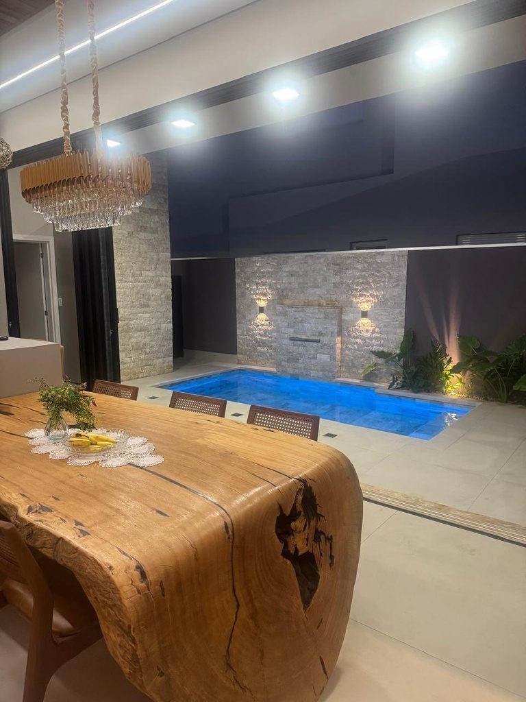 1aaf2383-4de9-4b90-809f-6a4ee56fd1f5