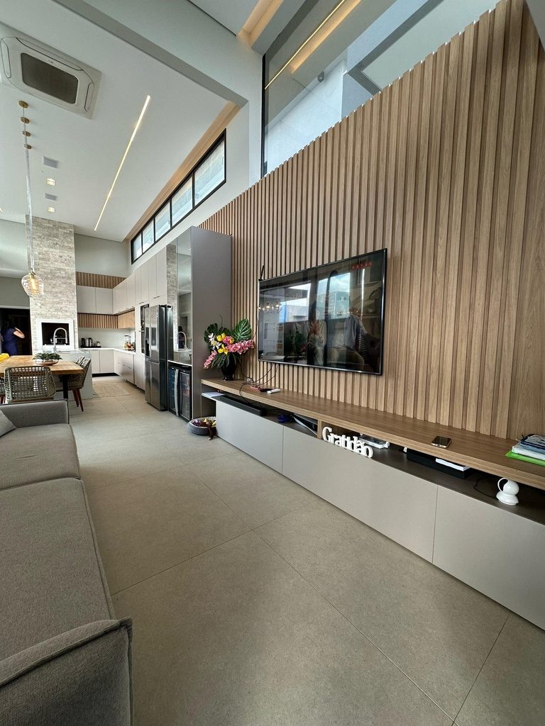 6266d509-c121-41d3-9500-7e3805142b3a