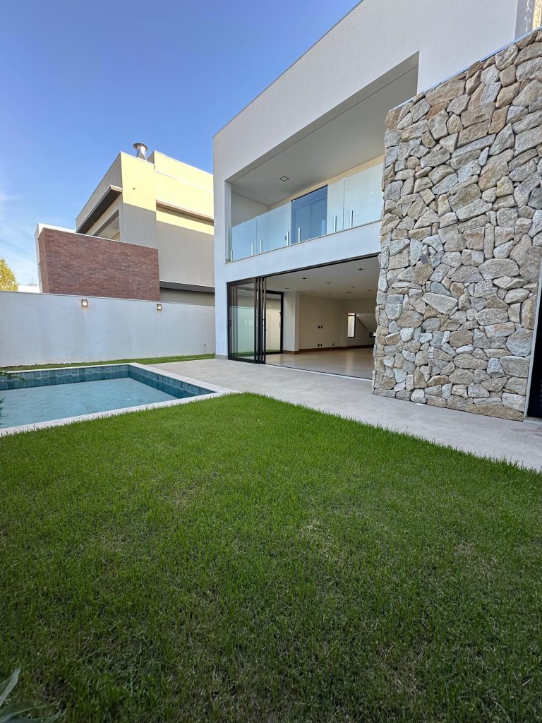 Casa no condomínio Alphaville II (1)