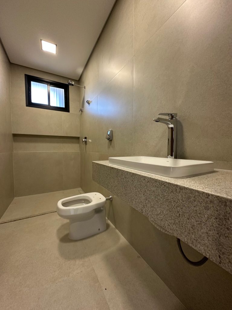 Casa no condomínio Alphaville II (11)