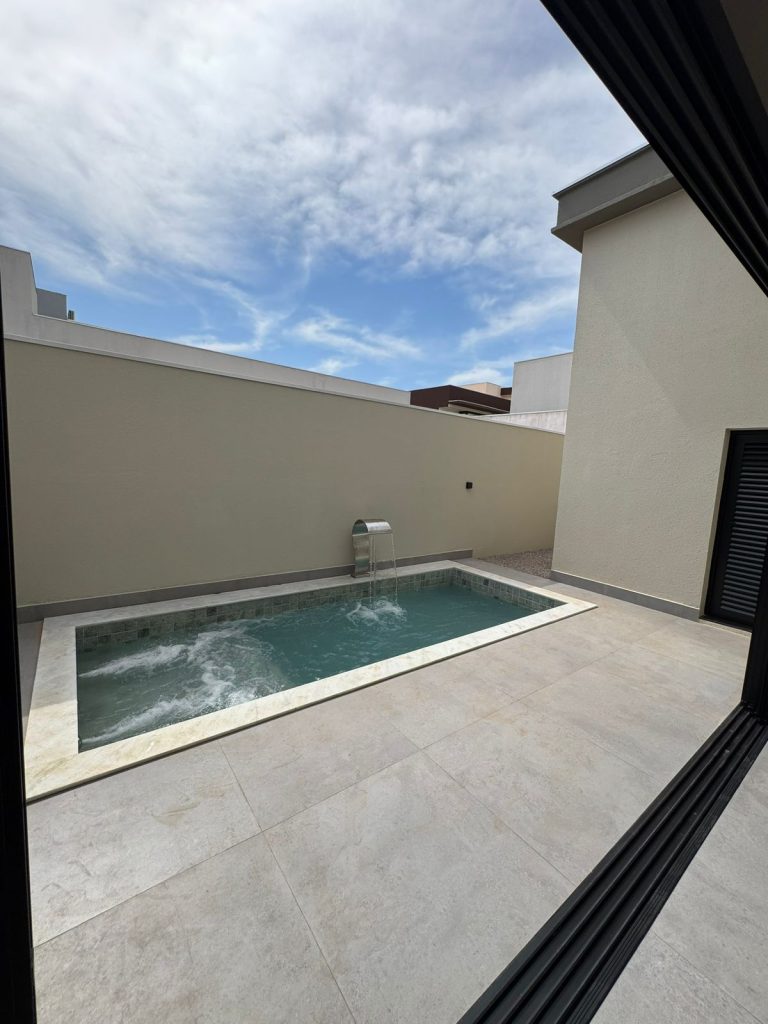 Casa no condomínio Belvedere II (1)