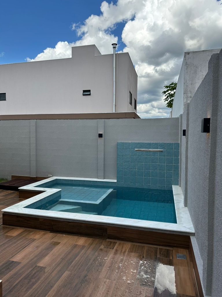 Casa no condomínio - Belvedere II (2)