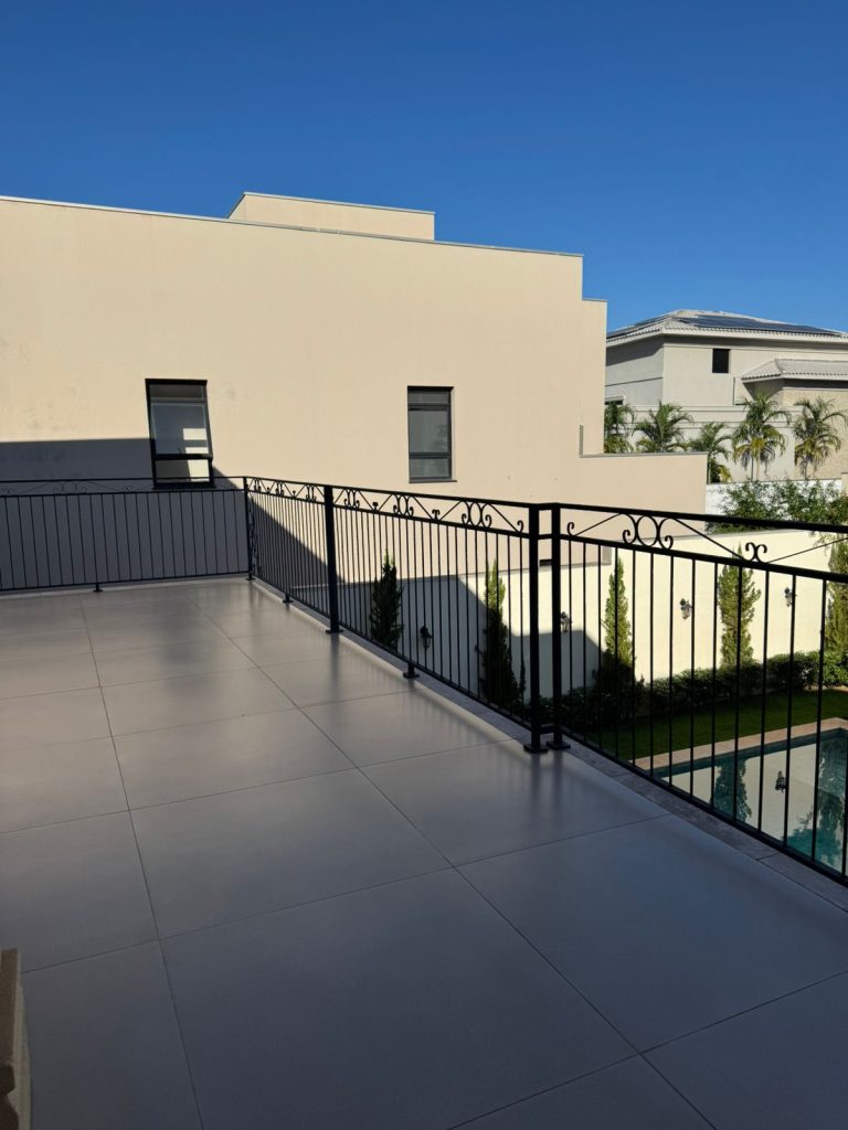 Casa no condomínio -Florais Itália (11)