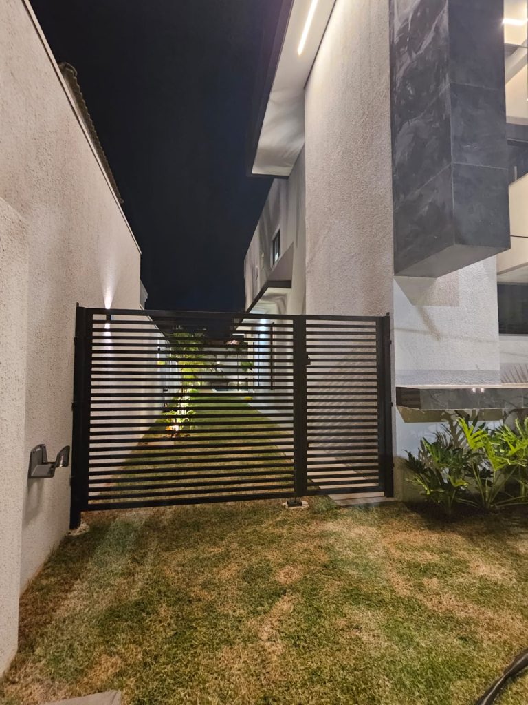 Casa no condomínio Florais Itália (11)