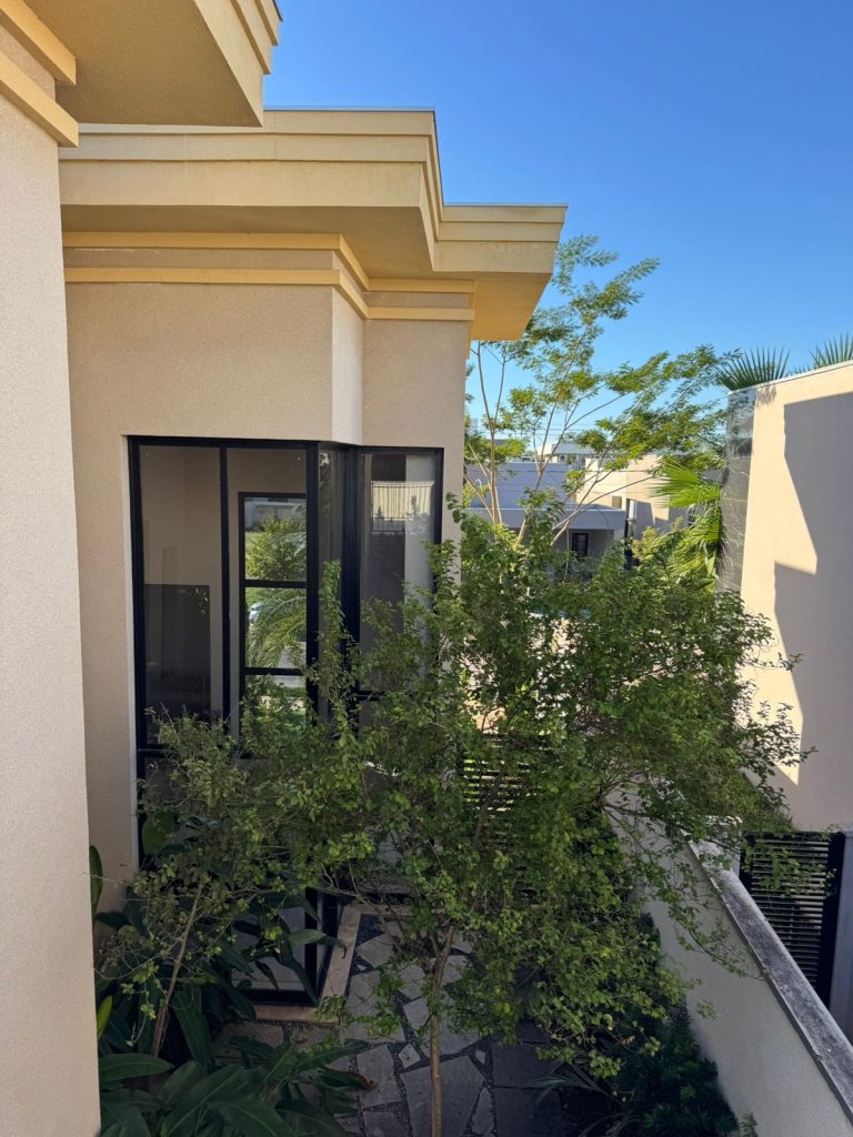 Casa no condomínio -Florais Itália (22)