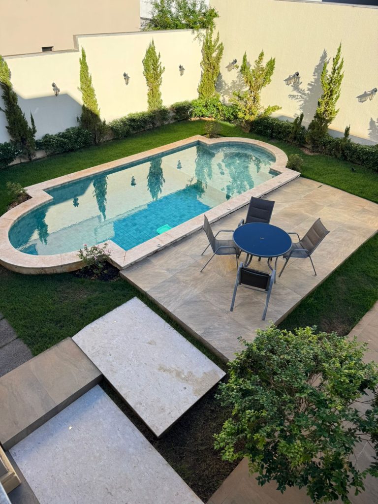 Casa no condomínio -Florais Itália (26)