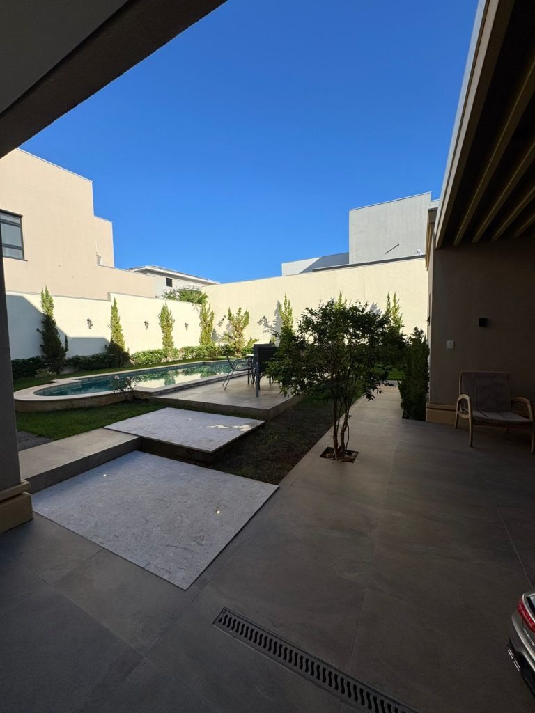 Casa no condomínio -Florais Itália (9)