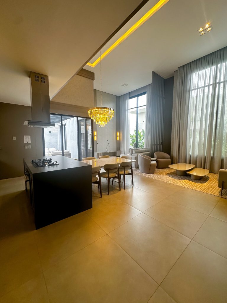 Casa no condomínio Florais do Valle (13)