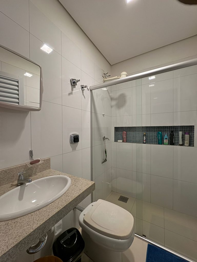 Casa no condomínio - Florais dos lagos (13)