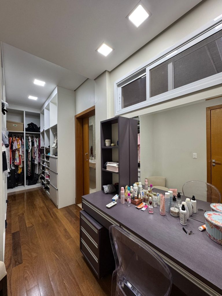 Casa no condomínio - Florais dos lagos (17)