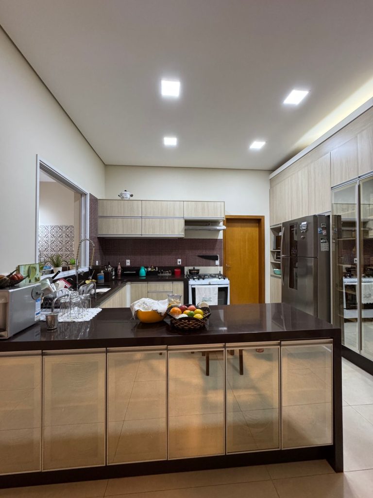 Casa no condomínio - Florais dos lagos (8)