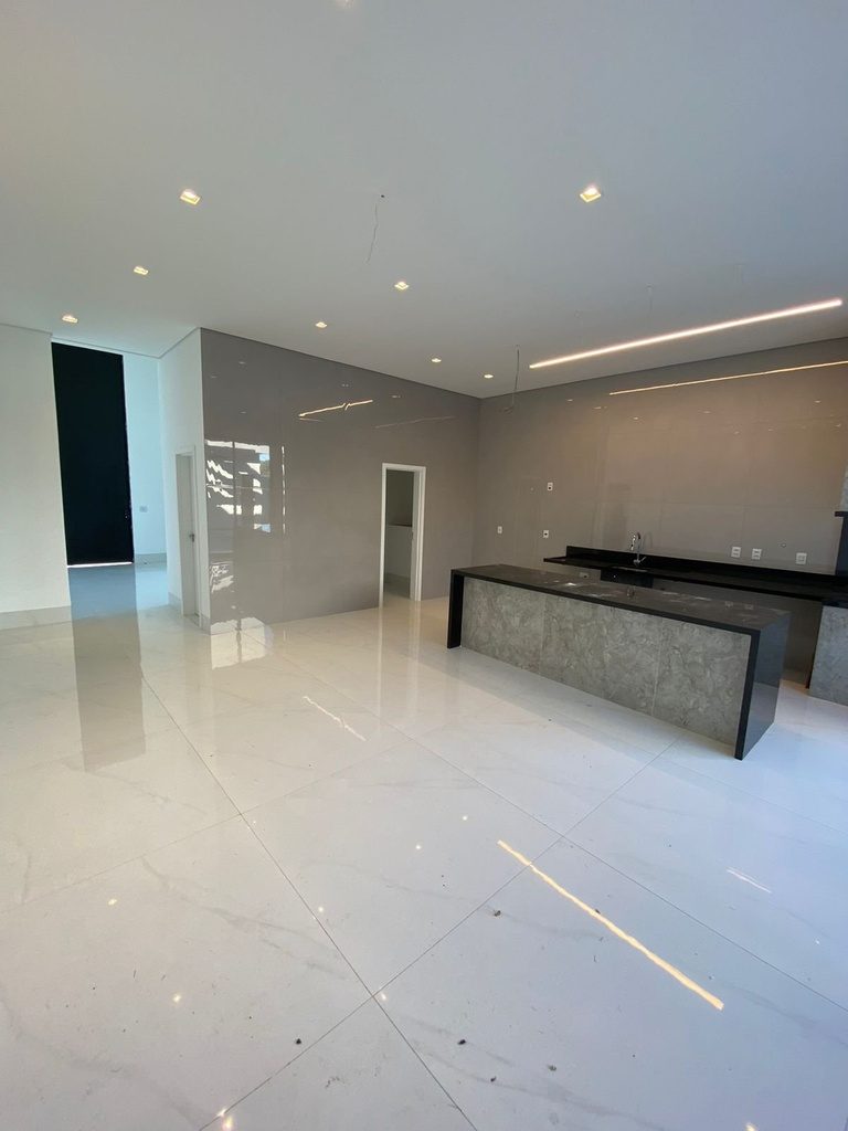 WhatsApp Image 2025-01-08 at 16.45.47 (1)