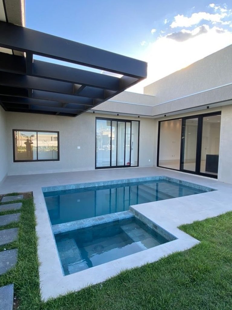 WhatsApp Image 2025-01-08 at 16.45.49 (3)