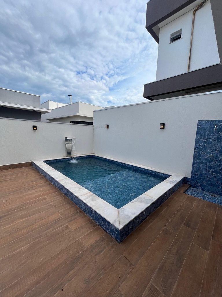 WhatsApp Image 2025-01-08 at 16.48.22 (3)