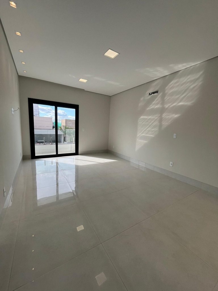 WhatsApp Image 2025-01-08 at 16.48.24 (1)