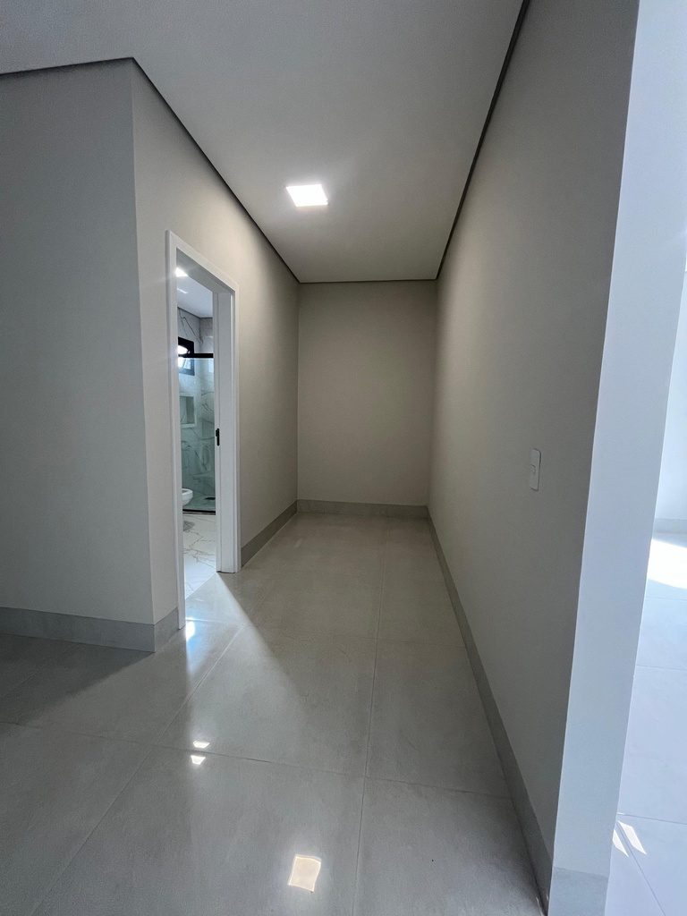 WhatsApp Image 2025-01-08 at 16.48.24 (3)