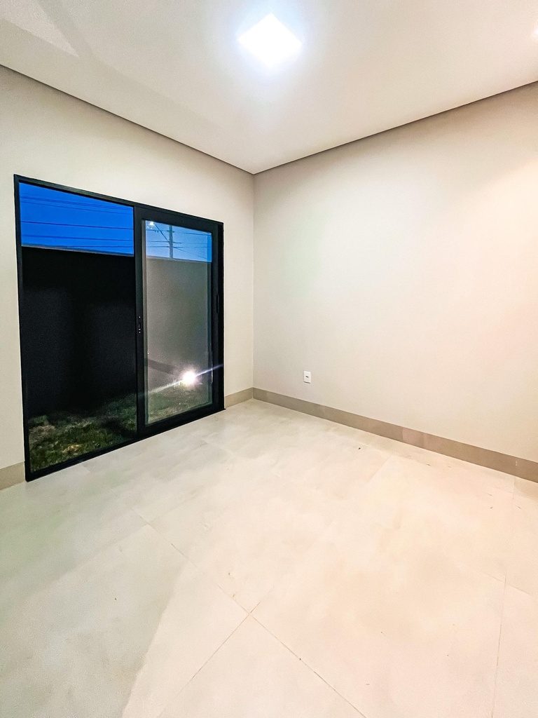 WhatsApp Image 2025-01-08 at 17.12.28 (1)