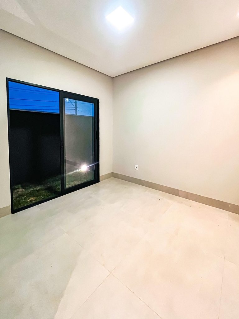 WhatsApp Image 2025-01-08 at 17.12.28