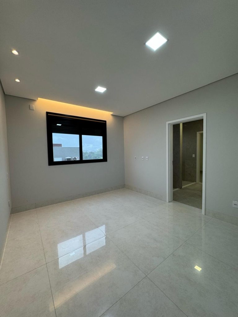 WhatsApp Image 2025-04-30 at 14.30.44