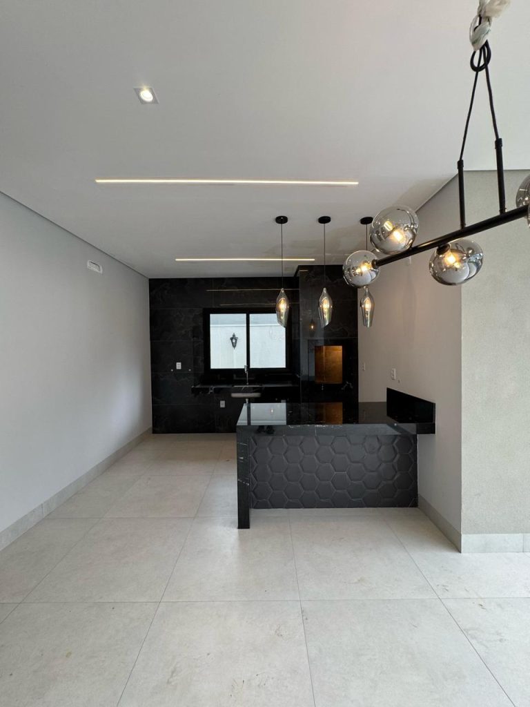 WhatsApp Image 2025-04-30 at 14.30.47 (1)