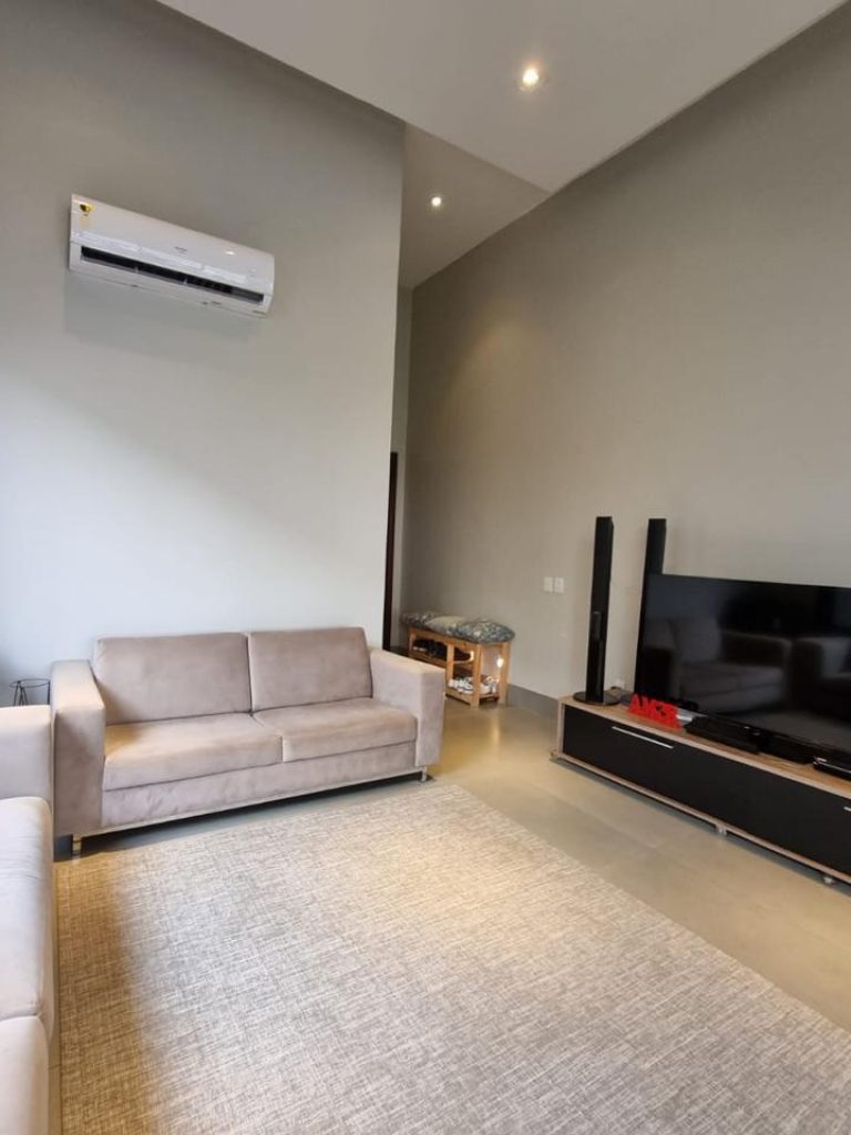 WhatsApp Image 2025-05-05 at 11.37.11 (1)