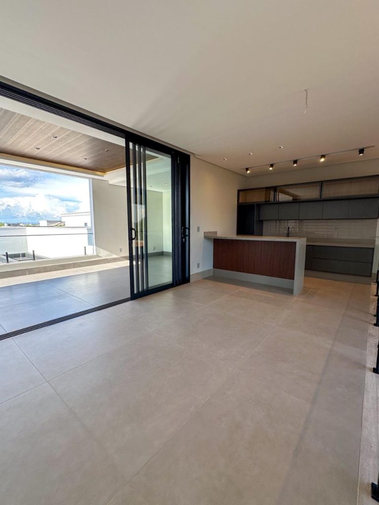 WhatsApp Image 2025-05-14 at 14.47.01 (1)