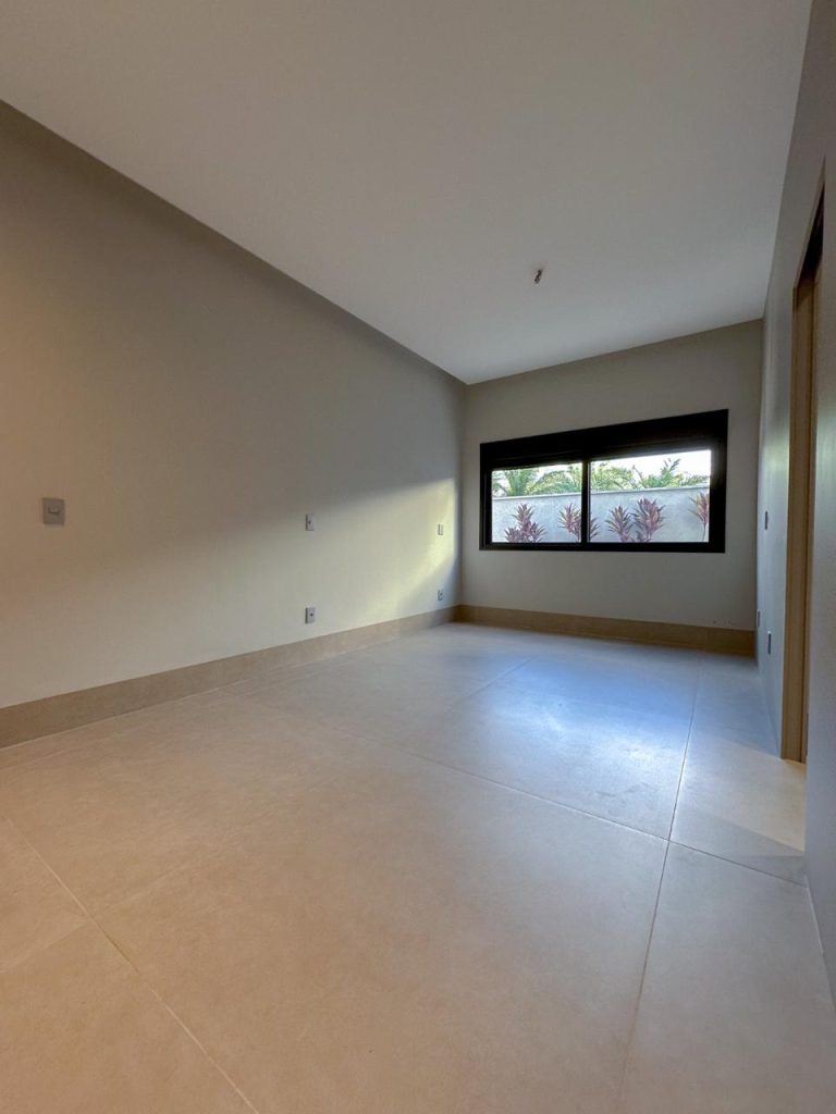 WhatsApp Image 2025-05-14 at 14.47.03 (5)