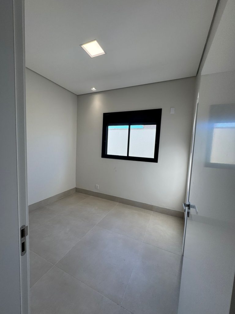 WhatsApp Image 2025-05-22 at 09.20.25 (2)