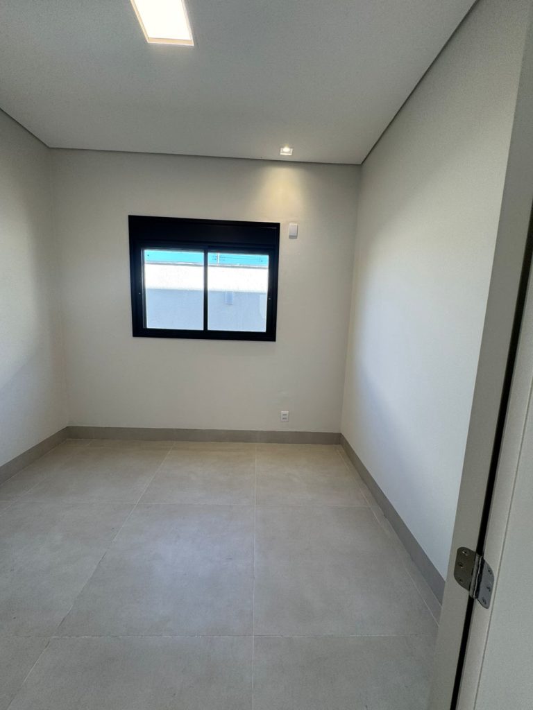 WhatsApp Image 2025-05-22 at 09.20.25