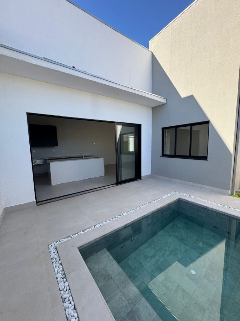 WhatsApp Image 2025-05-22 at 09.20.26 (2)