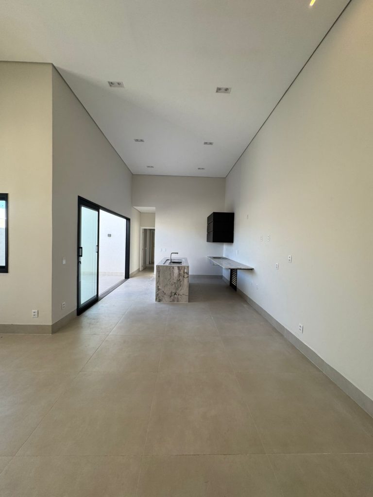 WhatsApp Image 2025-05-22 at 09.20.27