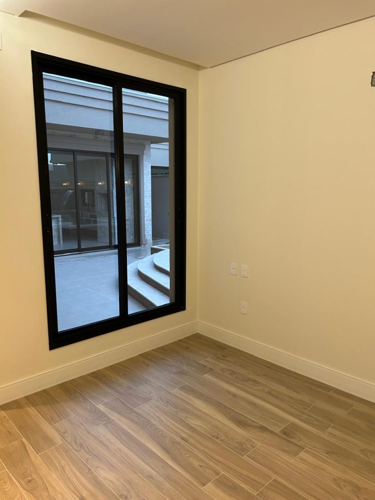 WhatsApp Image 2025-05-23 at 10.48.00 (1)