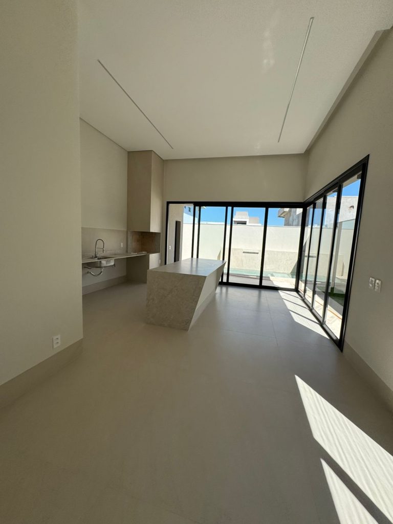 WhatsApp Image 2025-05-23 at 17.48.38 (3)