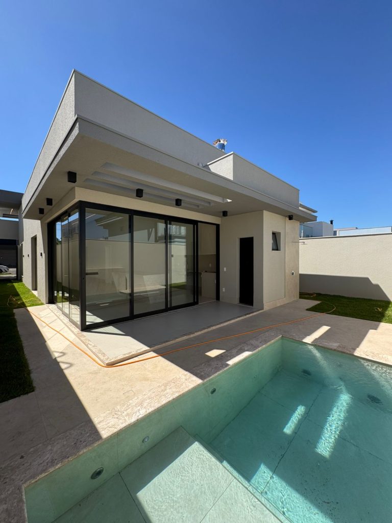 WhatsApp Image 2025-05-23 at 17.48.39 (1)