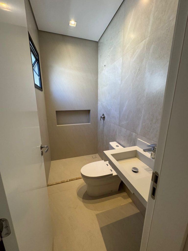 WhatsApp Image 2025-05-23 at 17.48.40 (1)