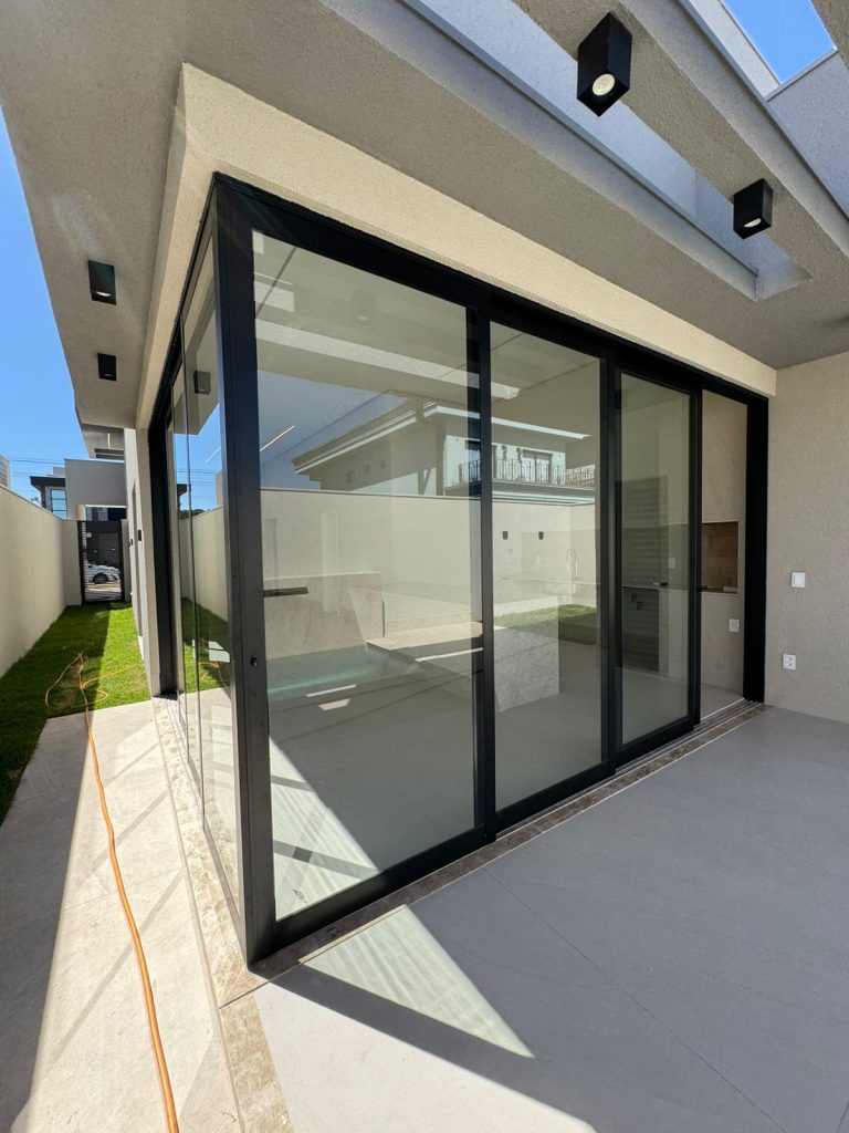 WhatsApp Image 2025-05-23 at 17.48.40 (4)