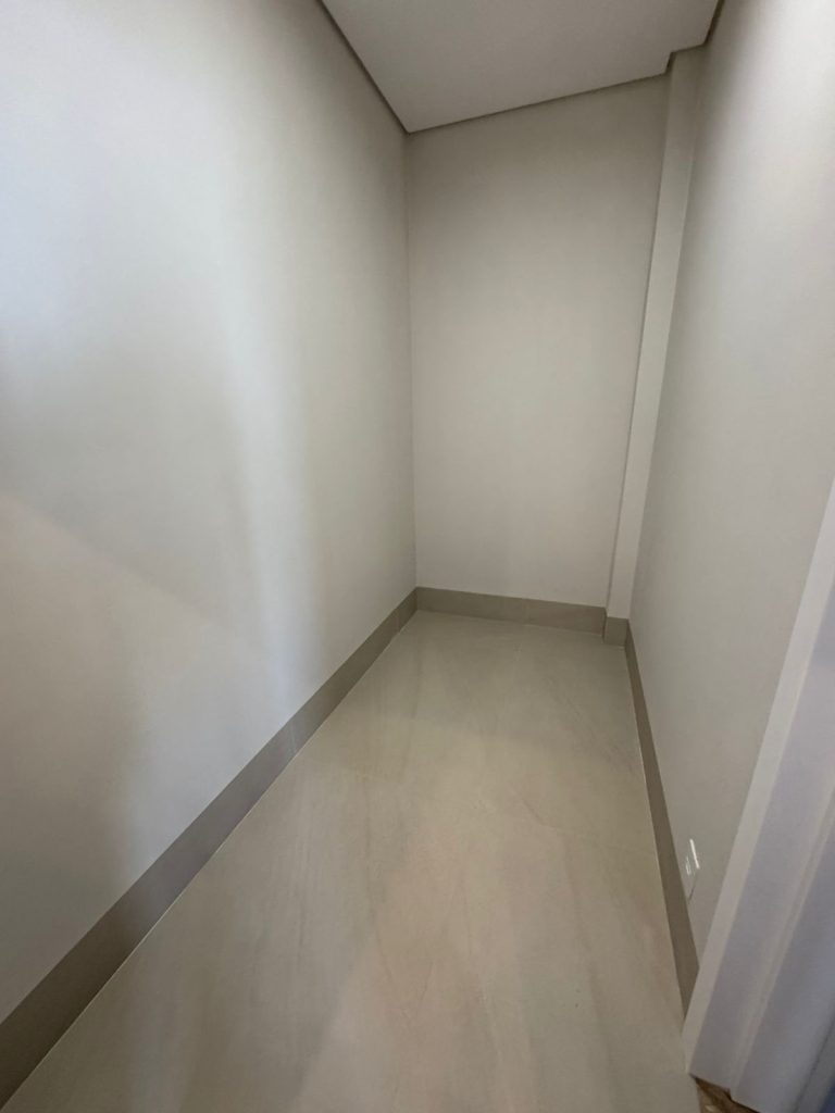 WhatsApp Image 2025-05-23 at 17.48.41 (1)