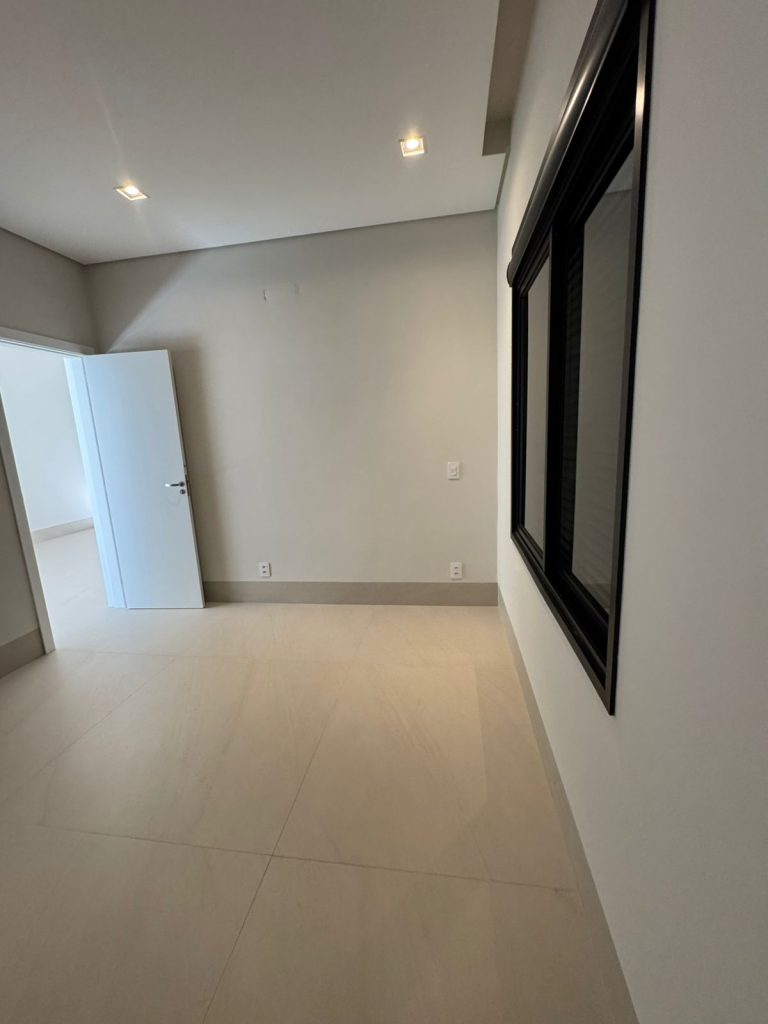 WhatsApp Image 2025-05-23 at 17.48.41 (2)