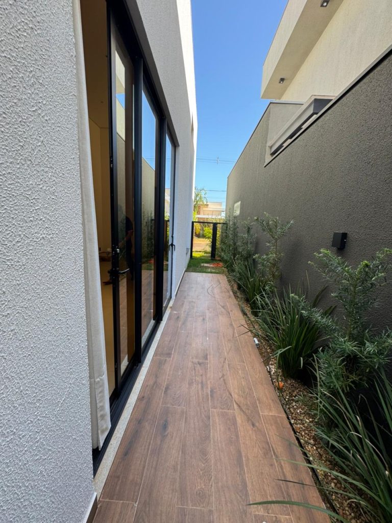 WhatsApp Image 2025-05-23 at 17.56.06