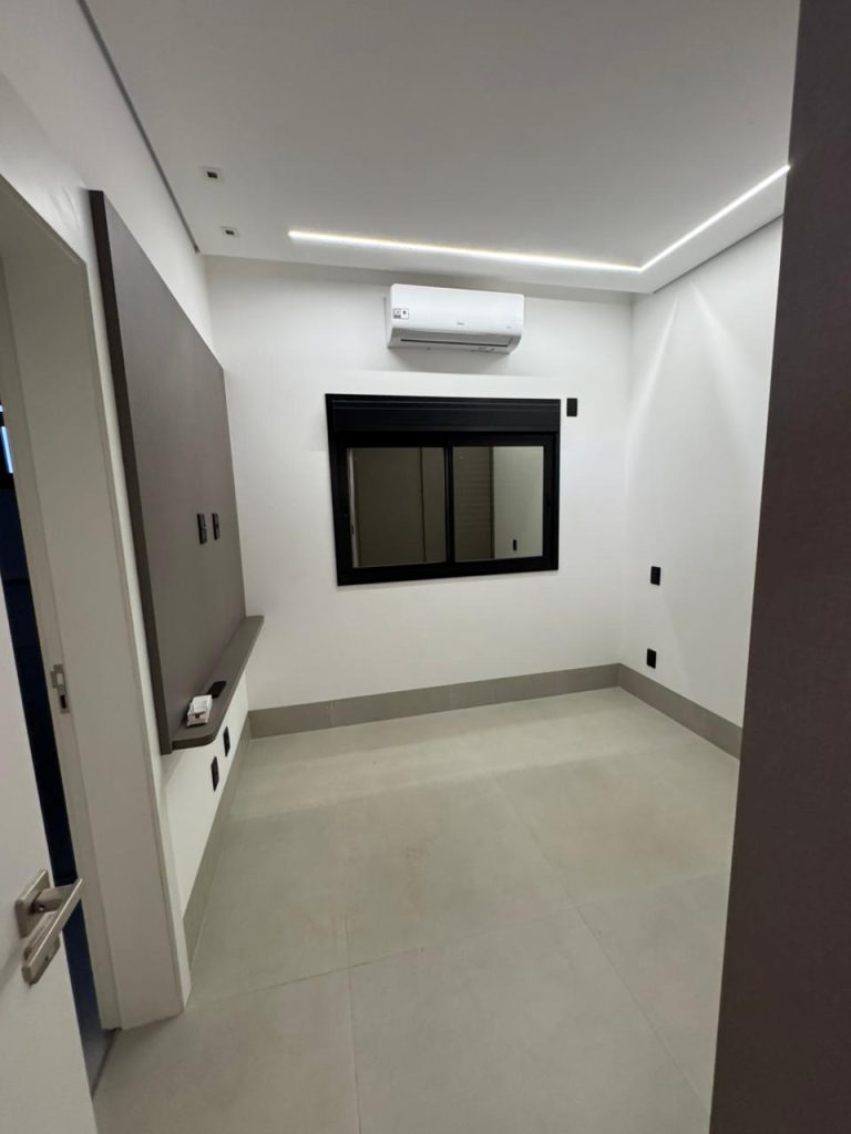 WhatsApp Image 2025-05-23 at 17.56.08 (2)