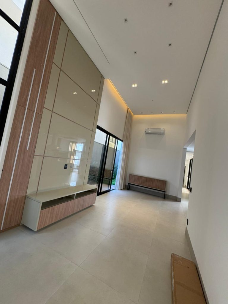 WhatsApp Image 2025-05-23 at 17.56.08 (4)