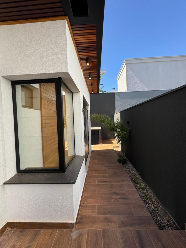 WhatsApp Image 2025-05-23 at 17.56.11 (1)