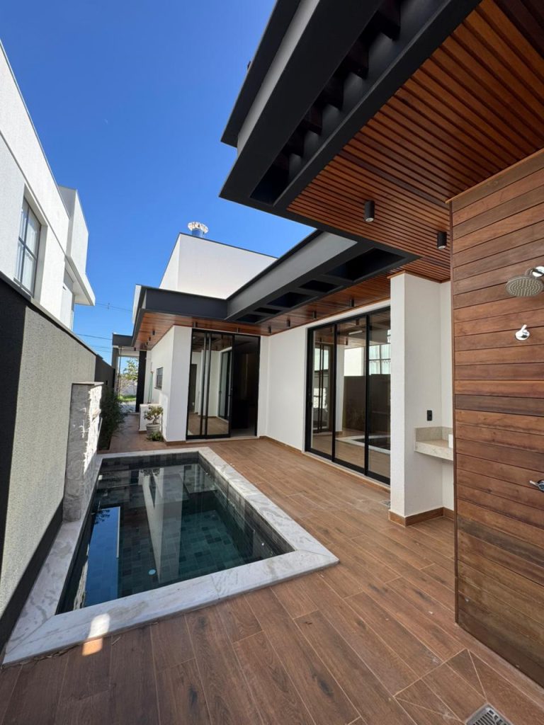 WhatsApp Image 2025-05-23 at 17.56.11 (2)