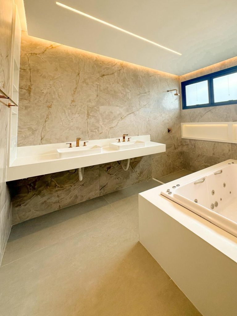 WhatsApp Image 2025-05-24 at 18.21.09