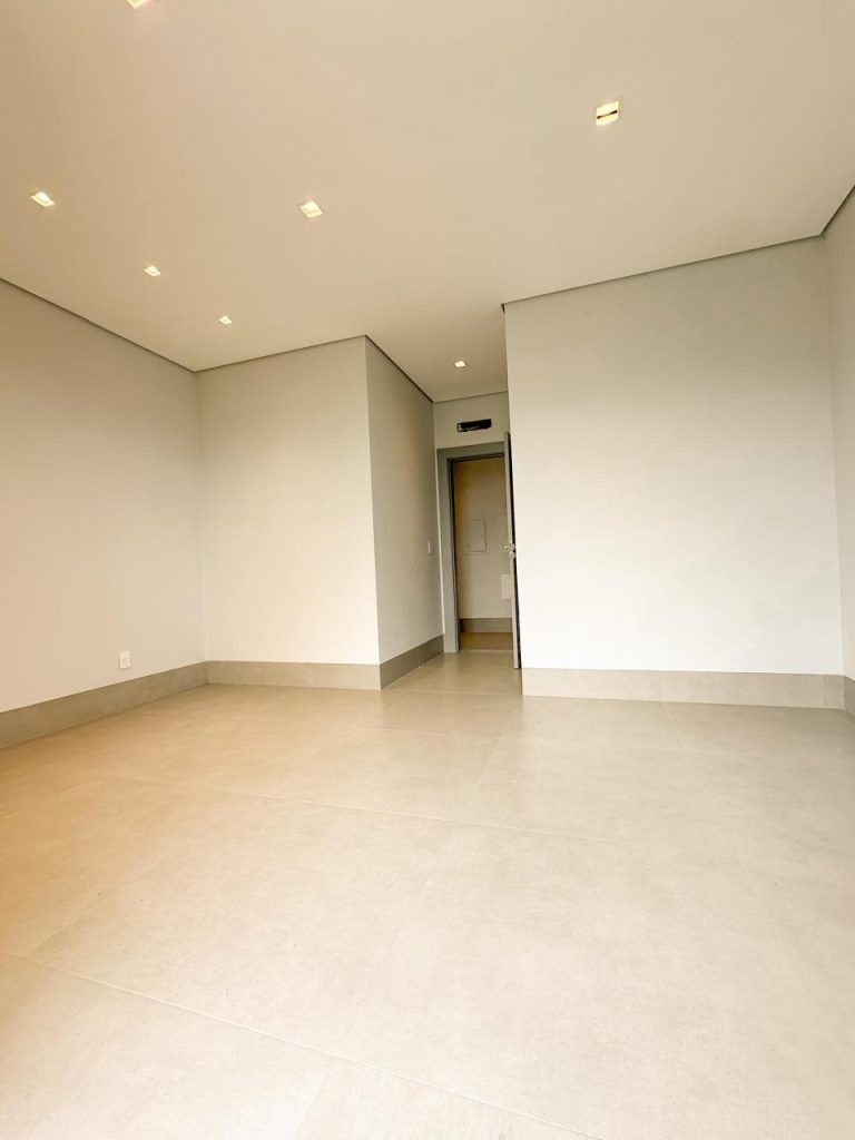 WhatsApp Image 2025-05-24 at 18.21.11 (2)