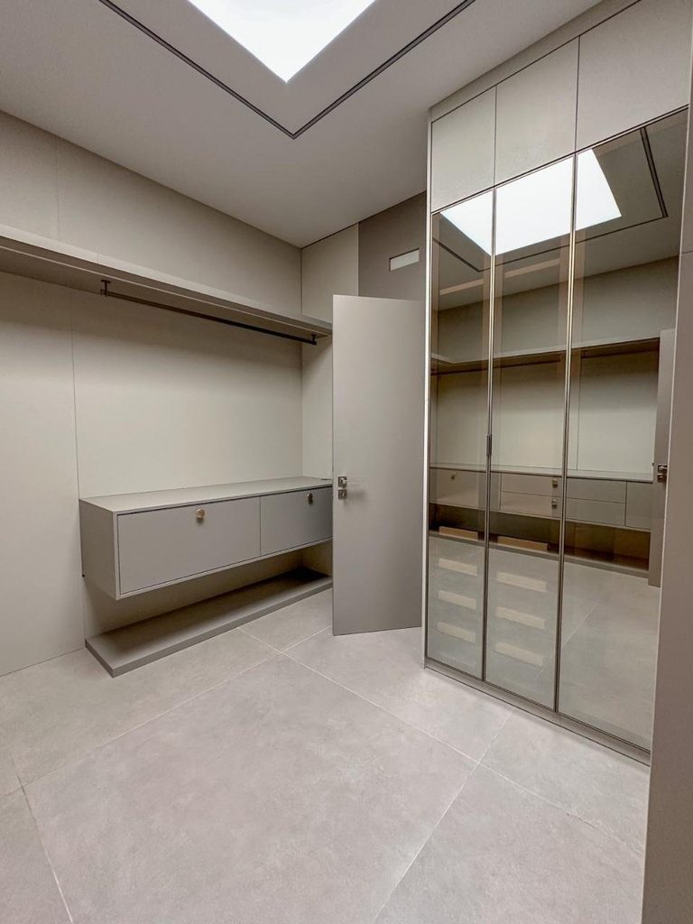 b81679cb-c7eb-4141-b63a-af04d399ebc6