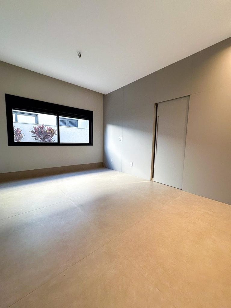 c8d21f0b-def0-47e9-bddb-8df9a27ab951