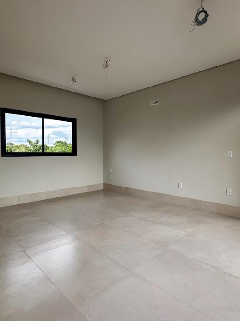 casa no consomínio florais do Valle (3)