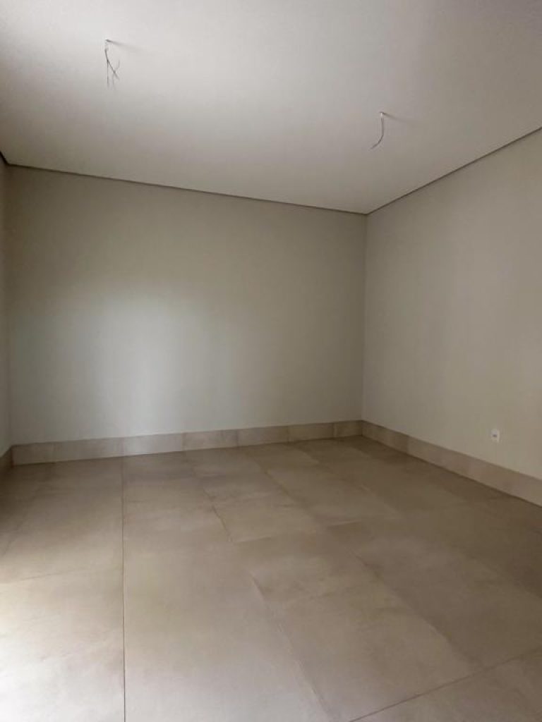 casa no consomínio florais do Valle (6)